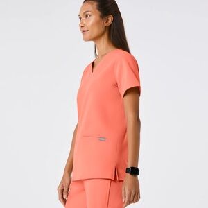 FIGS Casma Three-Pocket Scrub Top L